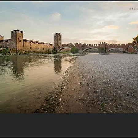 Lia Verona