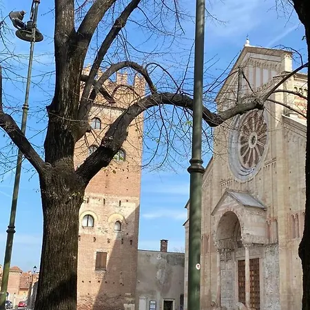 Lia * Verona